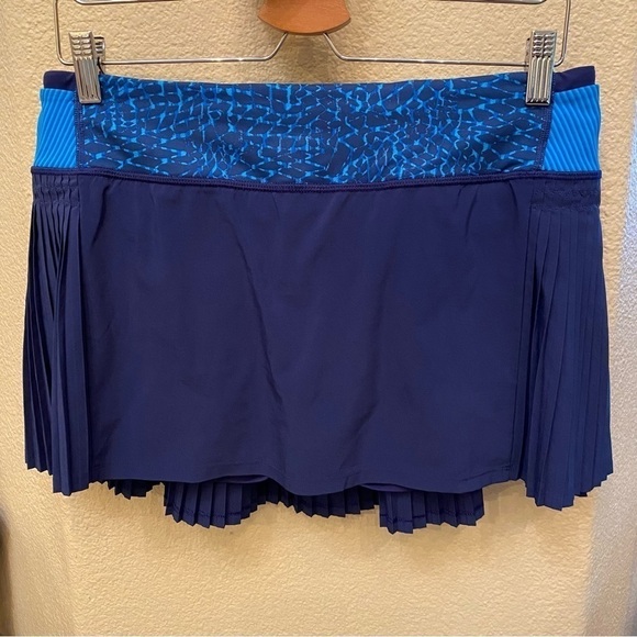 LULULEMON Women Blue Patterned Pleated Tennis Skort Size 8 - Picture 2 of 7